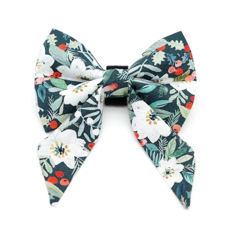 - Teething and chewing toys for puppiesPoinsettia Sailor Dog Bow