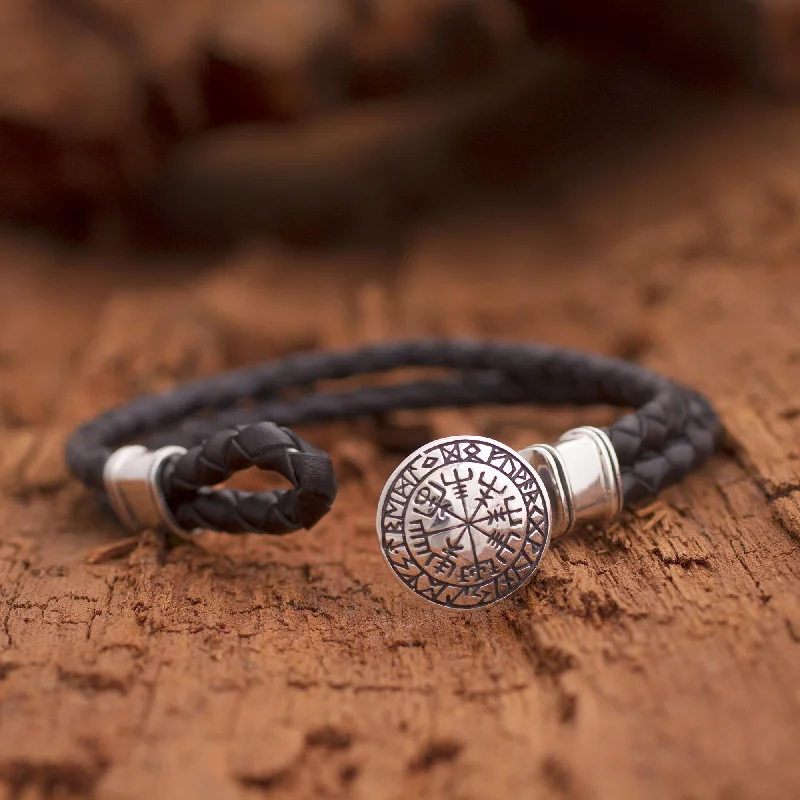 - Pet water dispenser UV sterilization versionRunic Compass Men's Sterling Silver and Leather Bracelet from Bali - Pet water dispenser UV sterilization versionRunic Compass Men's Sterling Silver and Leather Bracelet from Bali