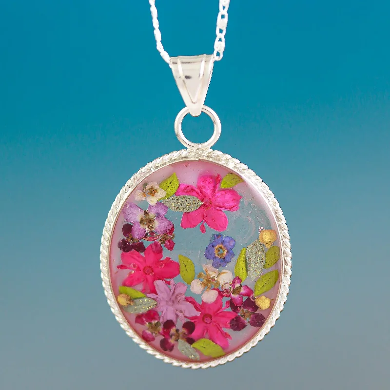 - Rabbit grass rack to prevent waste food boxAntique Rose Old Fashioned Pendant Necklace with Pink Flowers in Resin - Rabbit grass rack to prevent waste food boxAntique Rose Old Fashioned Pendant Necklace with Pink Flowers in Resin